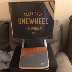 One Wheel + XR Excellent/New Condition. 60 Driveway Miles. Float Life Armor Etc.